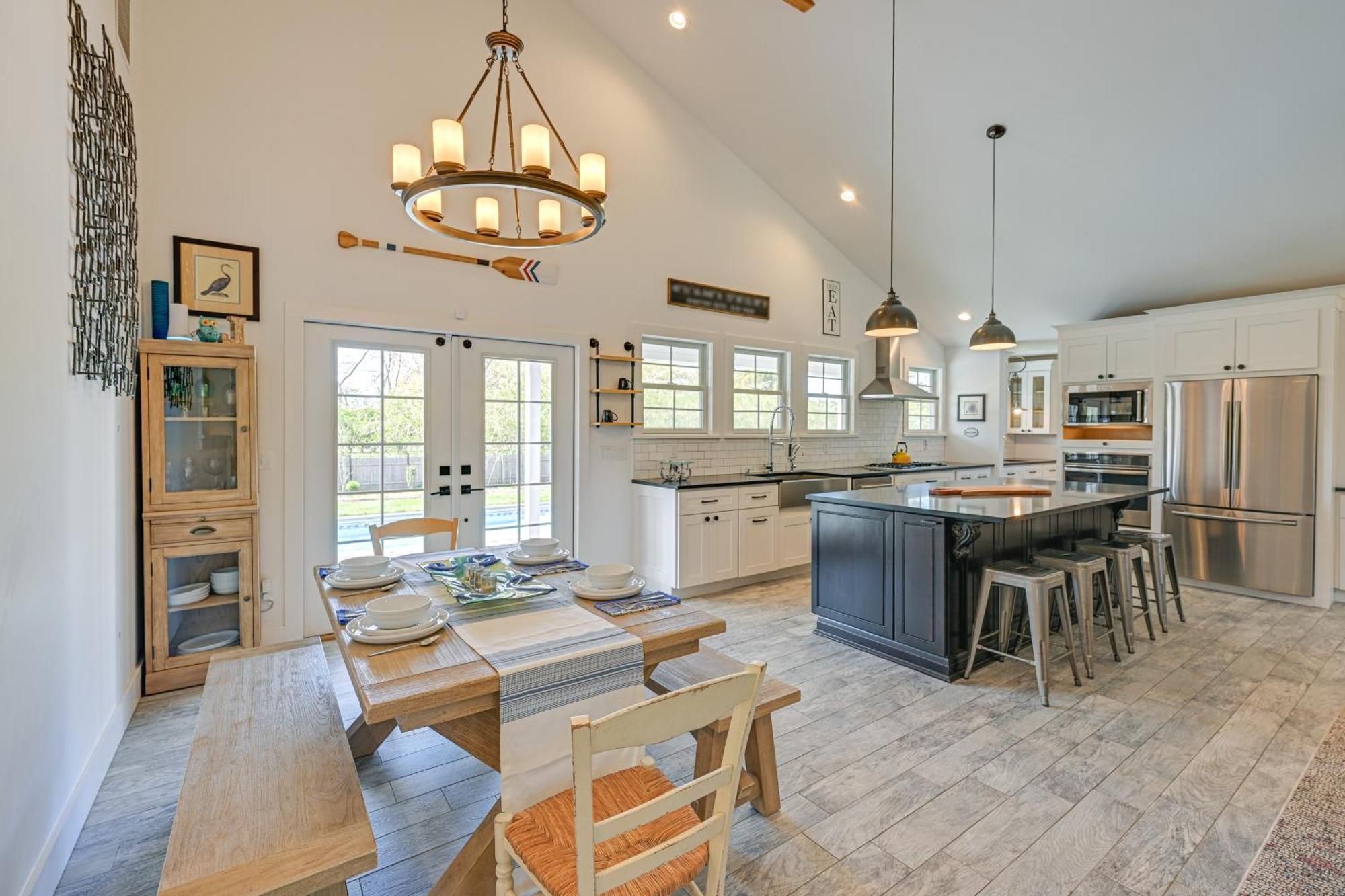 Distinctive Hamptons Home With Pool Near Bay, Ocean Hampton Bays Exterior photo